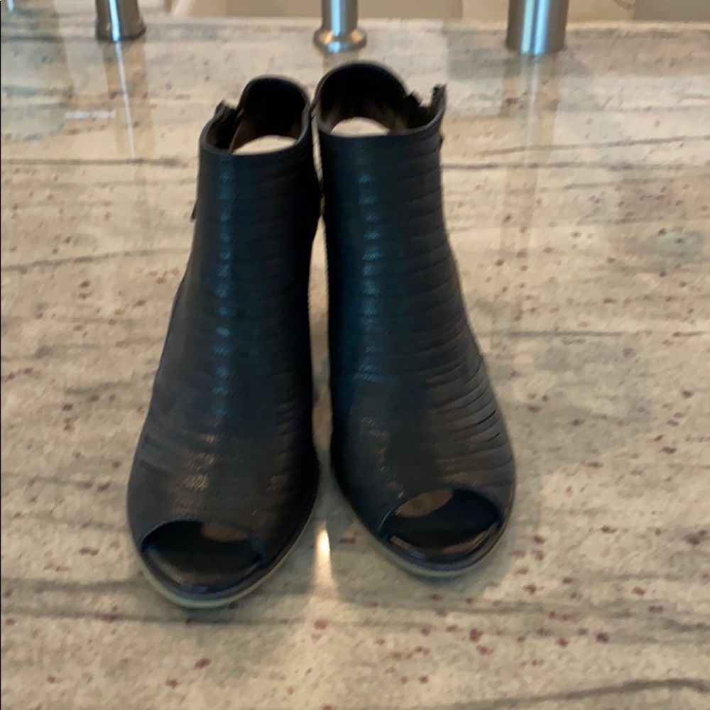 Bella vita black boots
